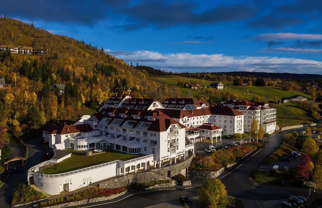 Dr. Holms Hotel-1